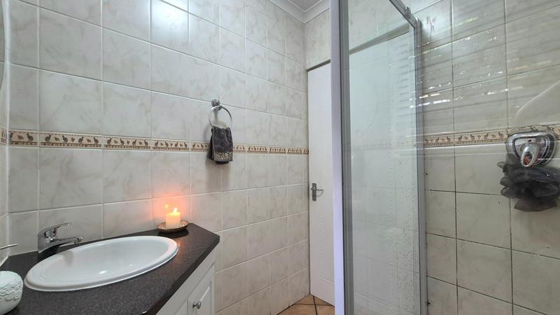 3 Bedroom Property for Sale in Island View Western Cape